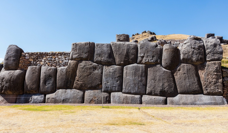 Sacsayhuamán,_Cusco,_Perú,_2015-07-31,_DD_27